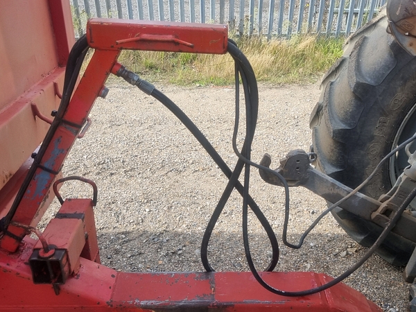 Chris Atkin & Son Ltd - Massey Ferguson 700